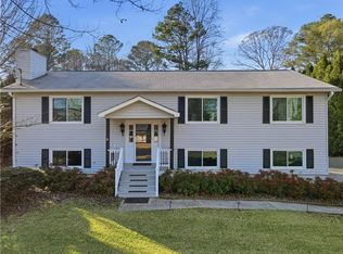 106 Village Ct, Woodstock, GA 30188