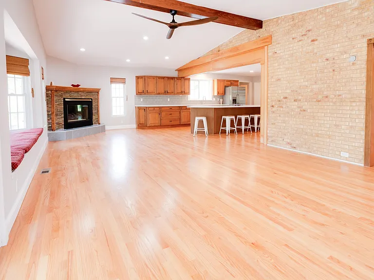 327 Royal Village Dr — Photo 14