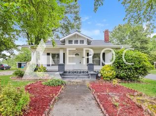 1100 Elwell Ave, Greensboro, NC 27405