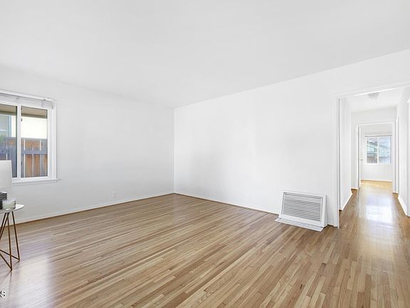 5th image of 10840 Kelmore St