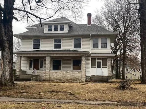 307 E Arrow St, Marshall, MO 65340