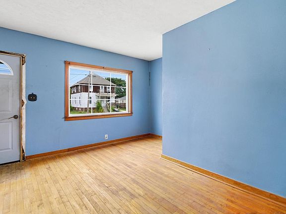 3rd image of 2619 14th STREET