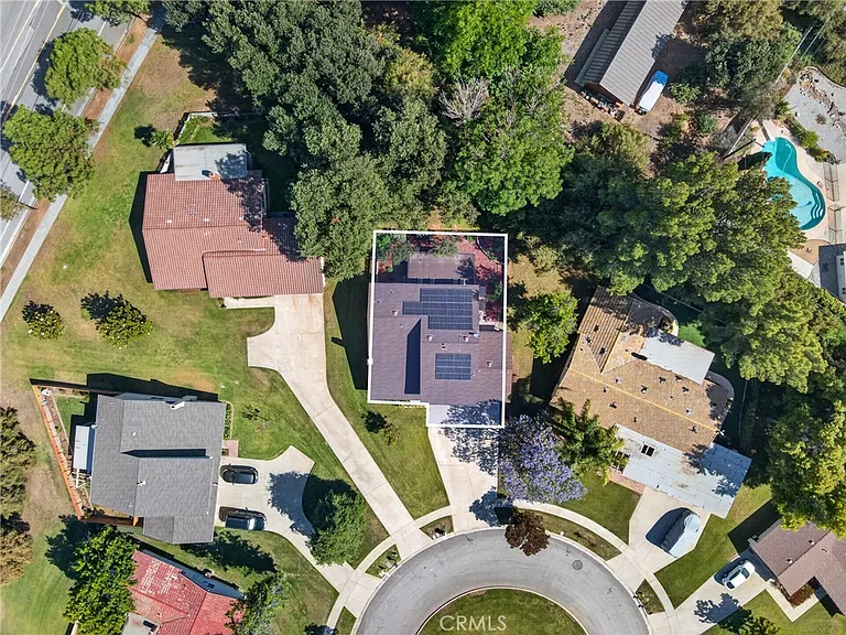1555 Lynne Ct — Photo 6