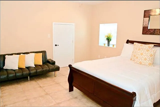 2741 Bruxelles St — Photo 5