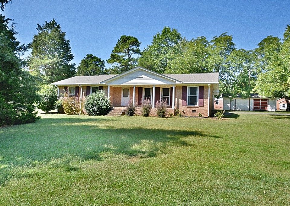 1st image of 633 Plainfield Dr