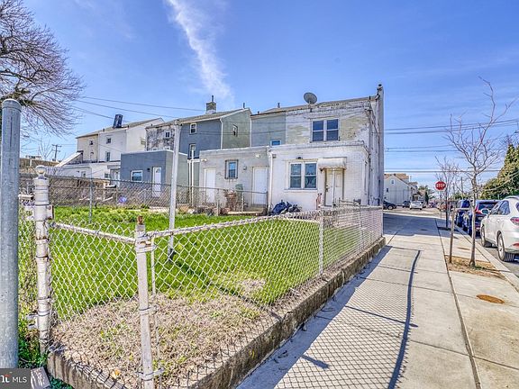 3rd image of 3601 Rhawn St