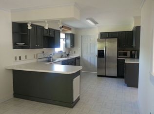 801 S Shore Dr, Southport, NC 28461