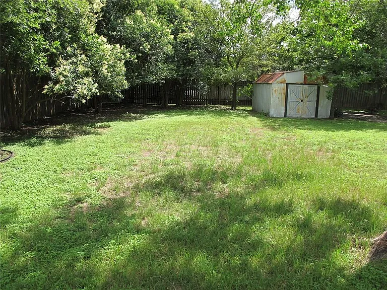 1213 S Meadows Dr — Photo 18