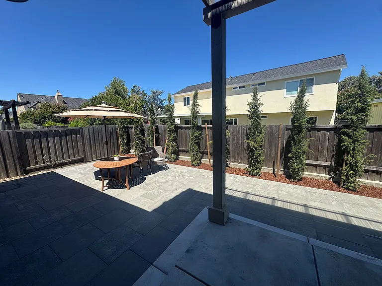 320 Cecile Ct — Photo 25