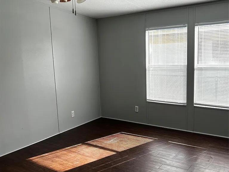 3902 Marzia Ave — Photo 13
