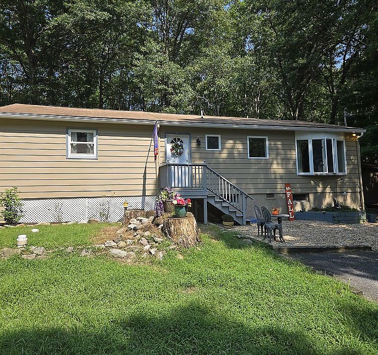 Large 3-4 bedroom house w/be