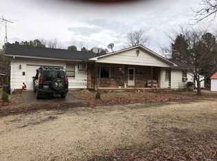 266 Cooper Cem Rd, Big Sandy, TN 38221