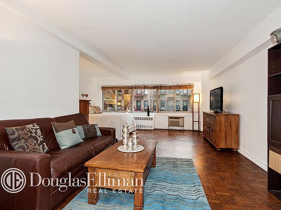 5th image of 240 E 55th St APT 4H