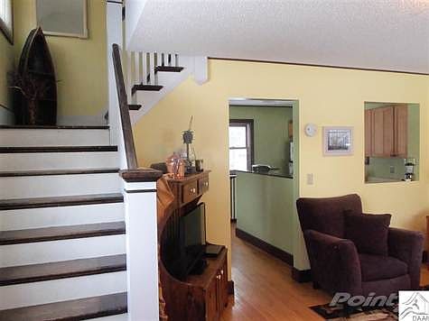 4th image of 48 E James St
