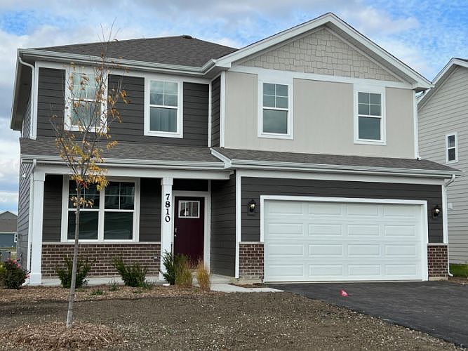 2nd image of 7810 W 105th Pl