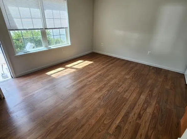 21403 Great Mills Rd APT 101, Lexington Park, MD 20653