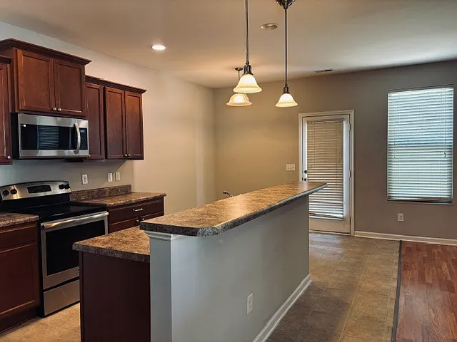 4499 Middletown Dr — Photo 9