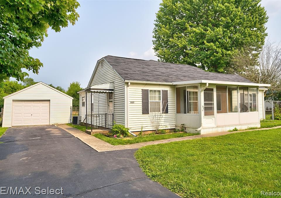 3157 Ludwig St Burton MI 48529 Zillow