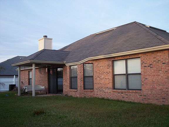 Covered Rear Patio with ceiling fan-Beautiful 'Lake View'