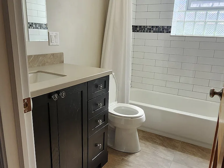 4825 W Bloomingdale Ave — Photo 3