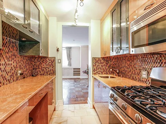 Sold by Sotheby's International Realty | media 5