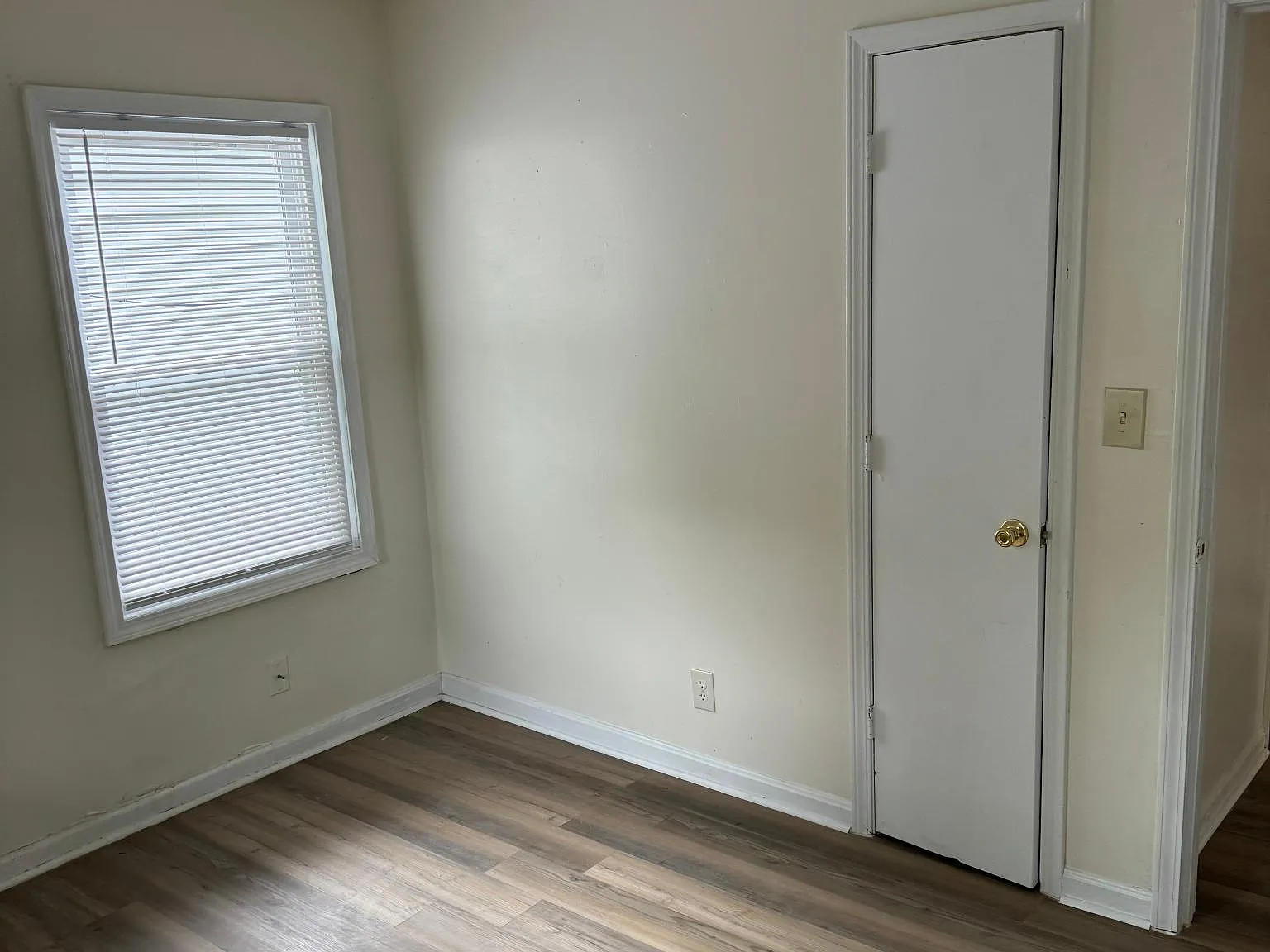 3765 Powell Ave — Photo 3