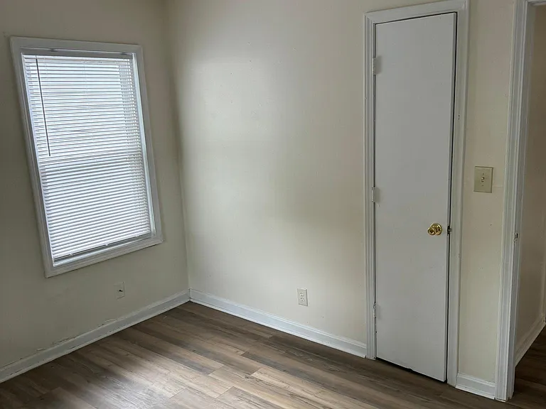 3765 Powell Ave — Photo 3