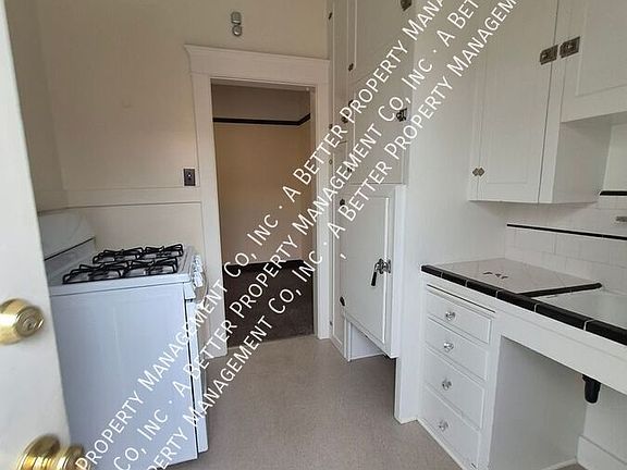 3rd image of 923 Obispo Ave APT 1