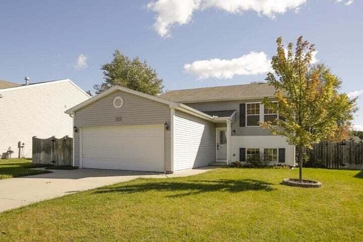 1st image of 6813 Cypress Bay Dr #97