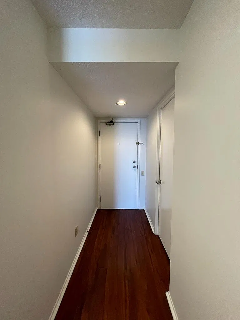 2460 Eglinton Ave E — Photo 3