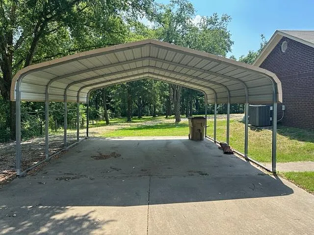 843 FM 2560 — Photo 16