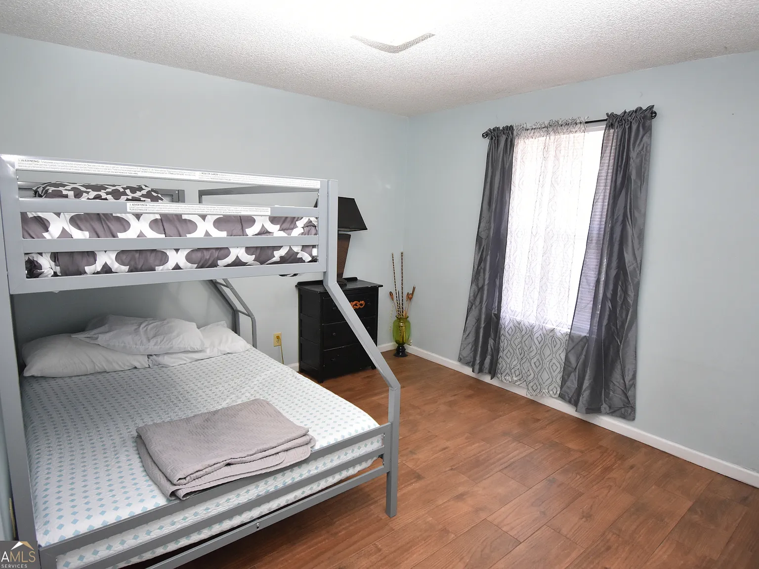 2 bed, 1.5 bath, 972 sqft, $2,200 — Photo 4
