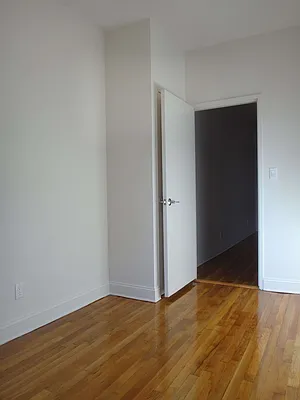 Rented by Paley Management | media 26