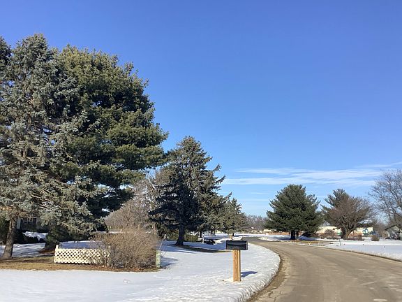 4th image of 5850 Hugh Dr