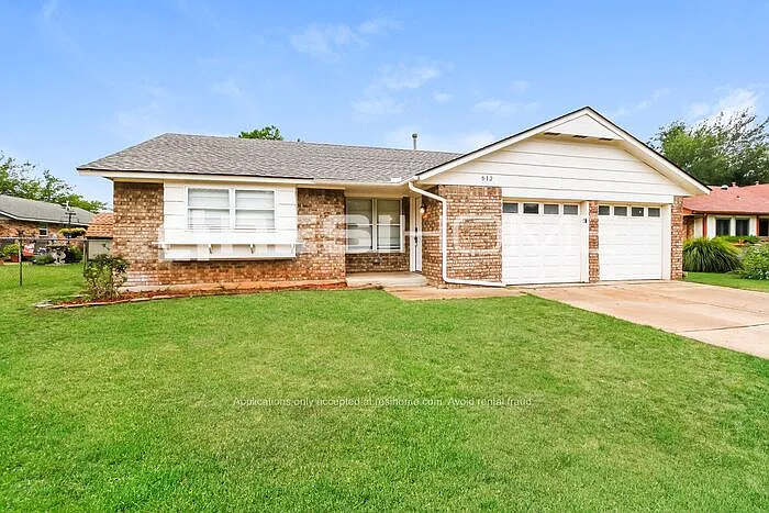 613 Howard Ct