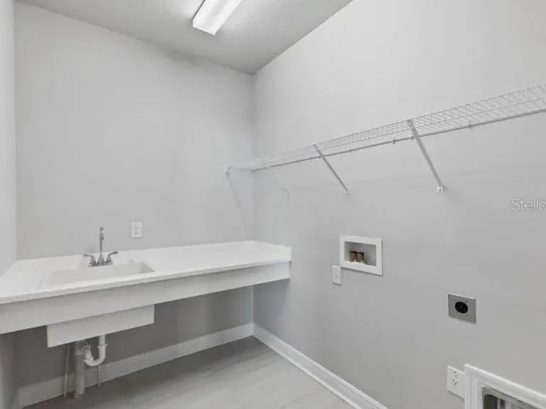 3813 W Swann Ave #2 — Photo 2