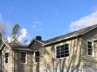 404 Coal Creek Rd, Longview, WA 98632