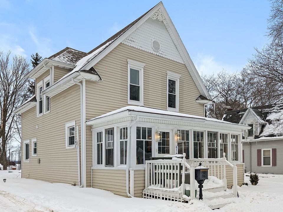 1st image of 614 W Cass St