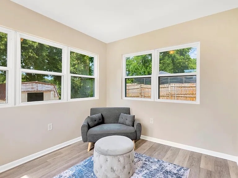 513 Falkirk Ave — Photo 17
