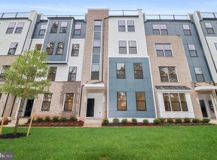 20845 Owenmore Ter, Sterling, VA 20166