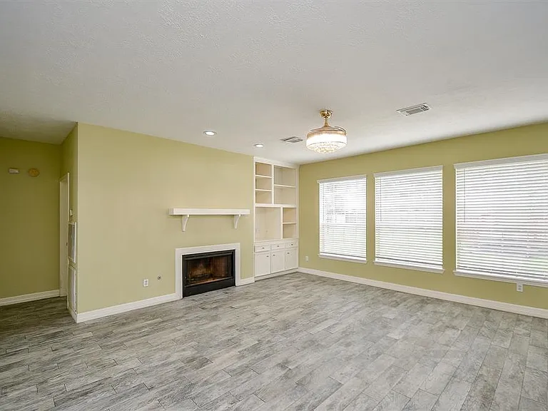 318 N Cypress Estates Cir — Photo 4