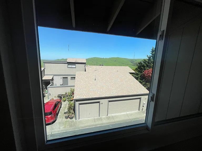 207 Vista Heights Rd — Photo 14