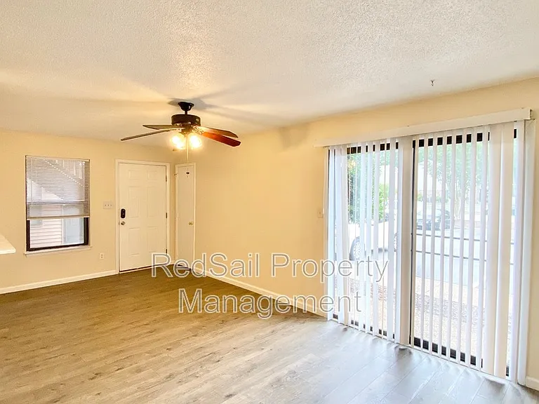 153 Windsor Castle Dr #A — Photo 7