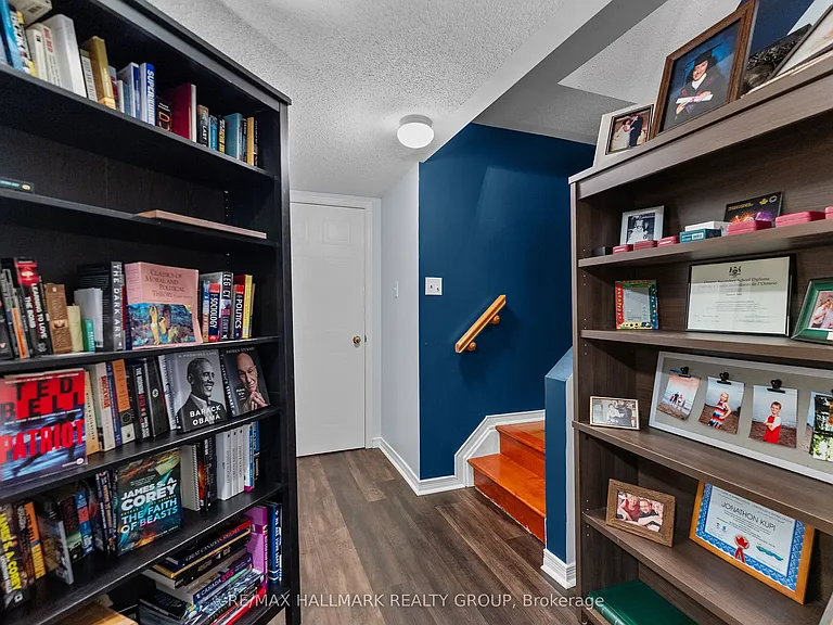 2250 Silverado Cres — Photo 19