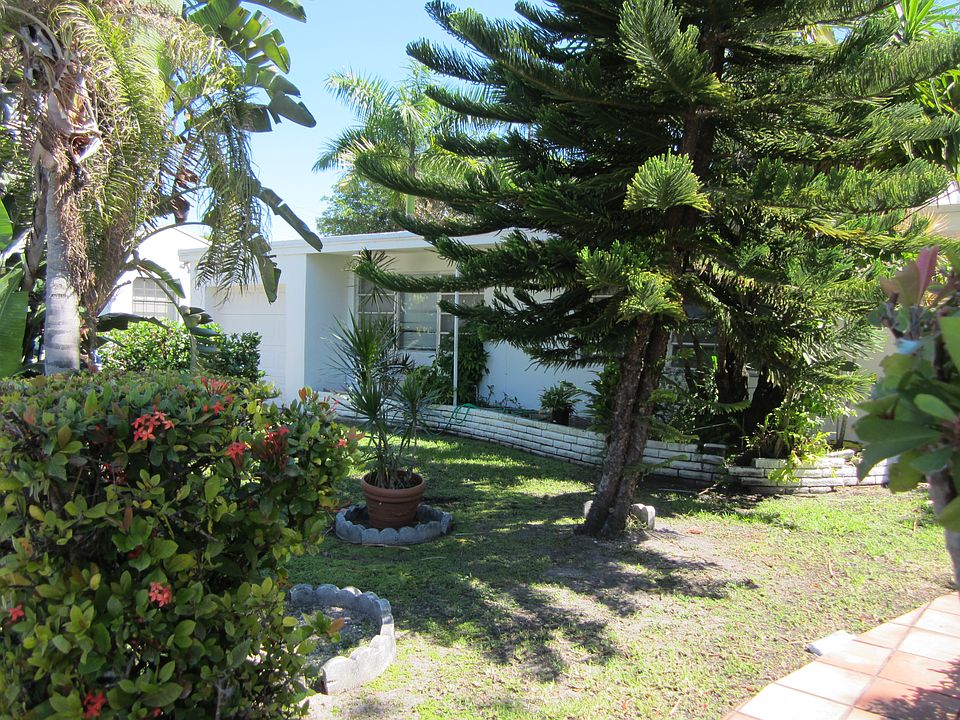 1st image of 7549 W Treasure Dr