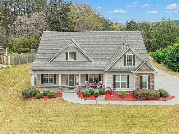 3rd image of 32 Austin Storey Cir