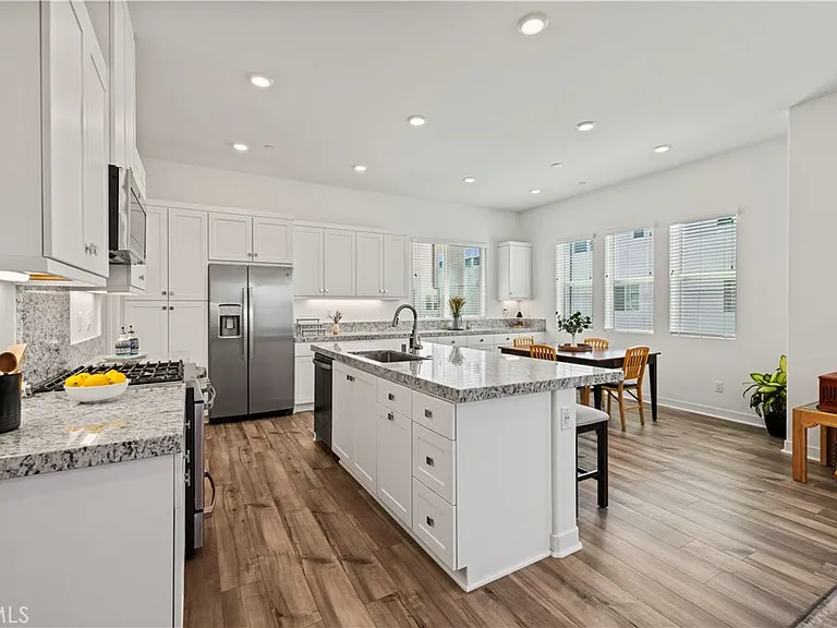 27005 Hummingbird Ln — Photo 23