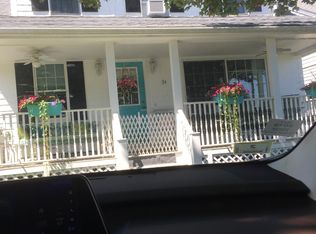 54 Narragansett Rd, Portsmouth, RI 02871