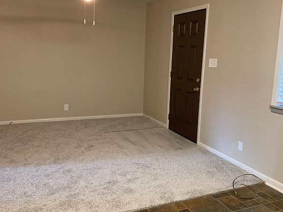 3rd image of 4613 Hickory Ave APT J