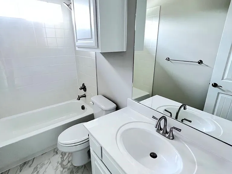 1800 Wade Ct — Photo 27